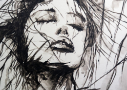 Ritratto femminile stilizzato in bianco e nero con pennellate dinamiche.