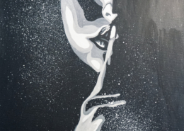 Profilo stilizzato in bianco e nero con gesto del silenzio.