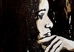 Ritratto stilizzato in bianco, nero e oro di donna pensierosa.