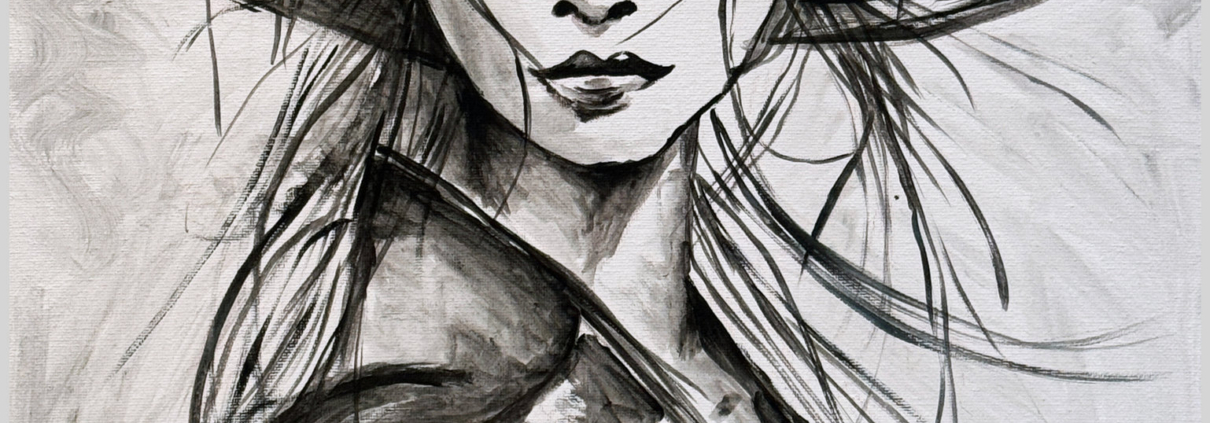 Ritratto in bianco e nero di una guerriera asiatica con cappello.