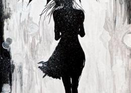 Silhouette di donna con ombrello sotto la pioggia, bianco e nero.