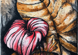 Foglie autunnali brune circondano una foglia centrale rosso vivace striata.